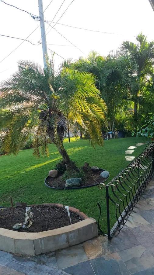 Caribbean Estates, 10 Mins From The Beach, Beautiful Gated Community Portmore Kültér fotó